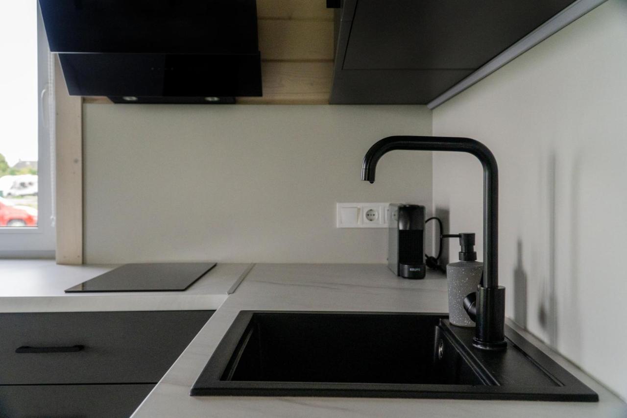 Вилла Tiny House Aan Het Water Op De Appelhof Wommels Экстерьер фото